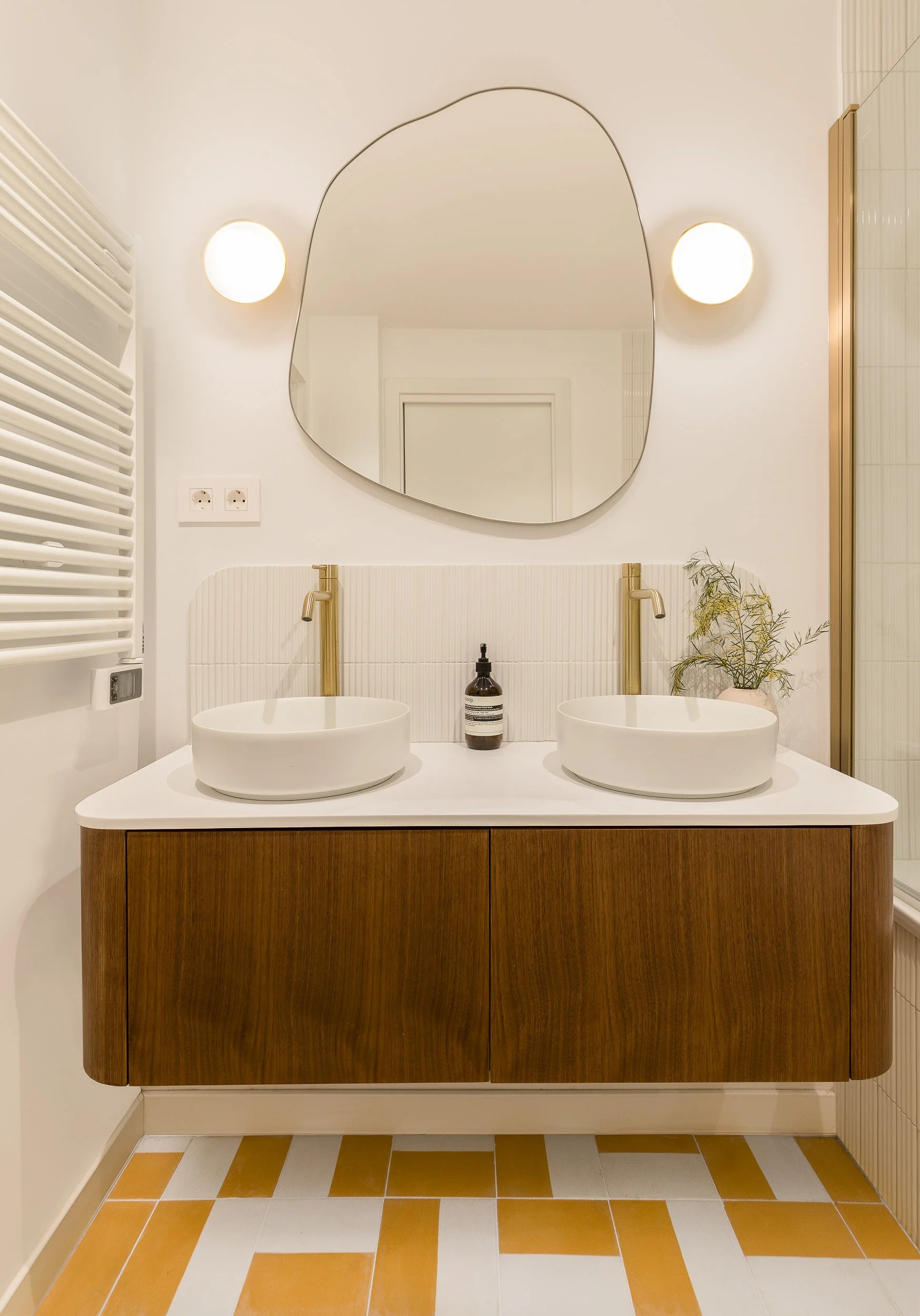 renovation-salle-de-bain-enfant-carreaux-de-ciment-appartement-sarria-barcelone-architecte-interieur