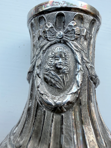 19th-century German solid silver (800 standard) pepper mill modelled as Louis XVI, the last King of France before the Revolution.