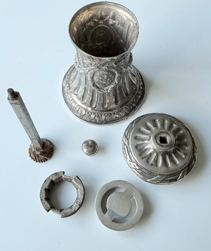 19th-century German solid silver (800 standard) pepper mill modelled as Louis XVI, the last King of France before the Revolution.
