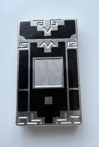 A vintage Art Deco-style cigarette lighter, c,1920-1930
