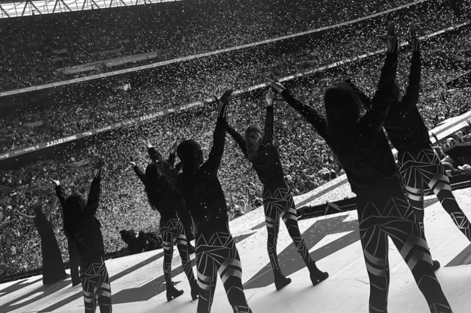 SUMMERTIME BALL
