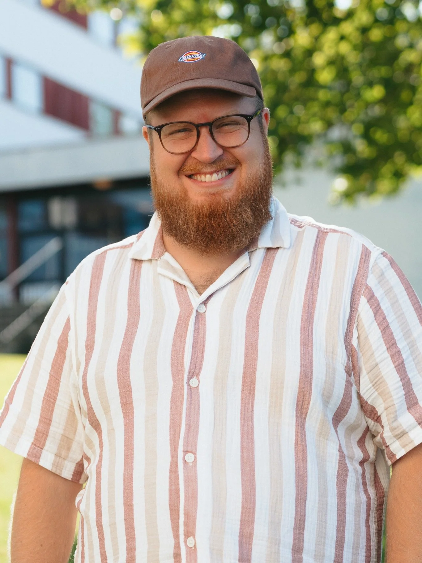 N&aring; har de fleste p&aring; bibelskolen h&oslash;stferie😊 B&aring;de stipper, team og ansatte p&aring; Bibelskolen &oslash;nsker dere fine h&oslash;stdager fremover☀️ Guds fred over deg og dine.

Noen av fjesene i staben v&aring;r:)
Jan Magnus -