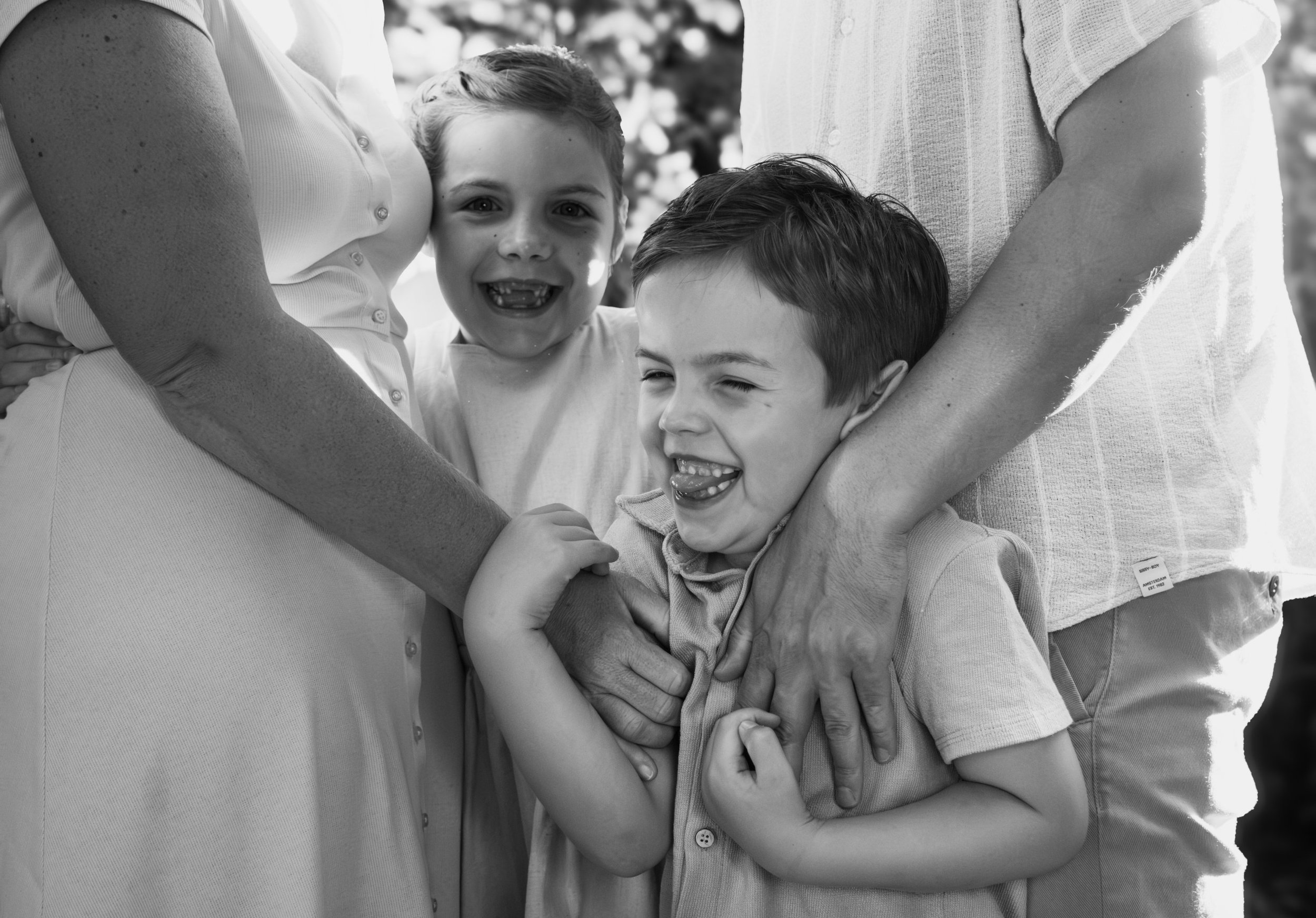 NNikolPeckaPhotography-family-goldenhourshoot -17.jpg