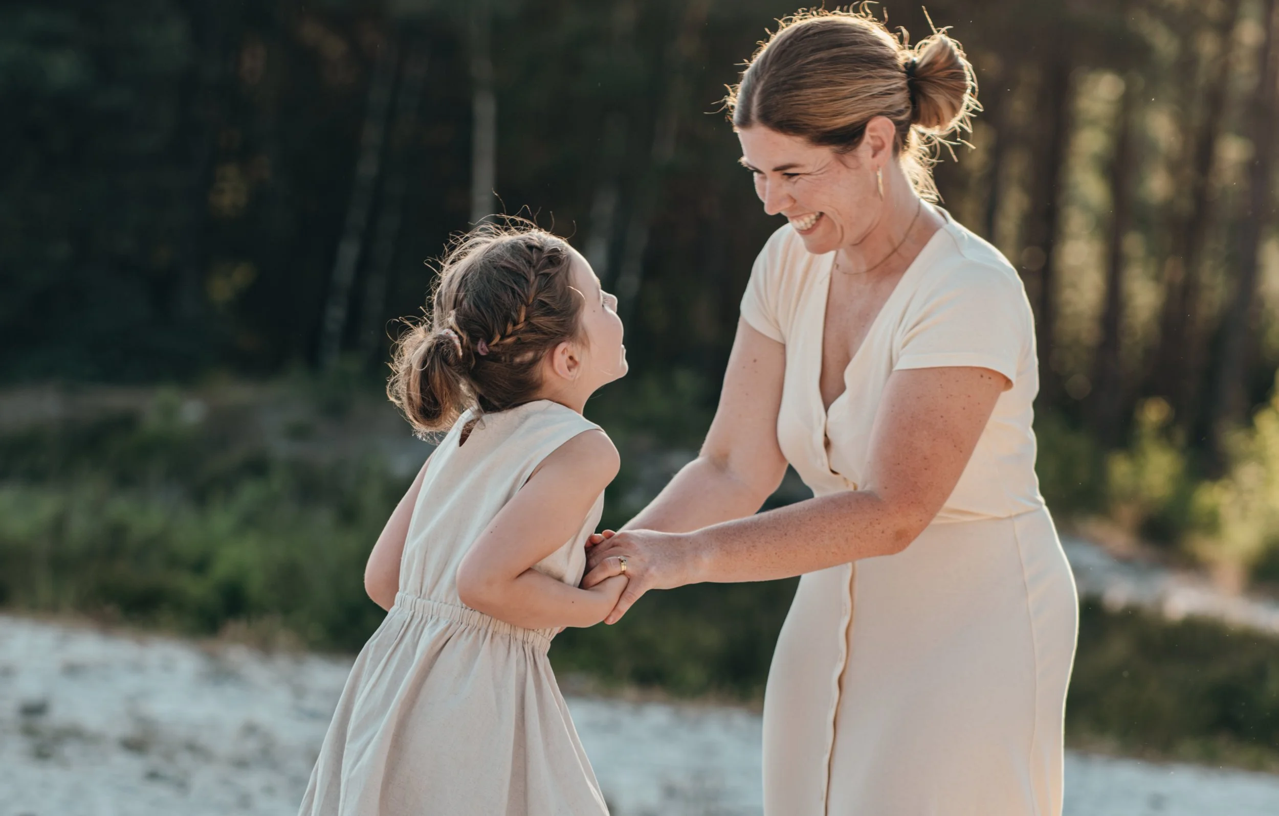 NNikolPeckaPhotography-family-goldenhourshoot -97.jpg