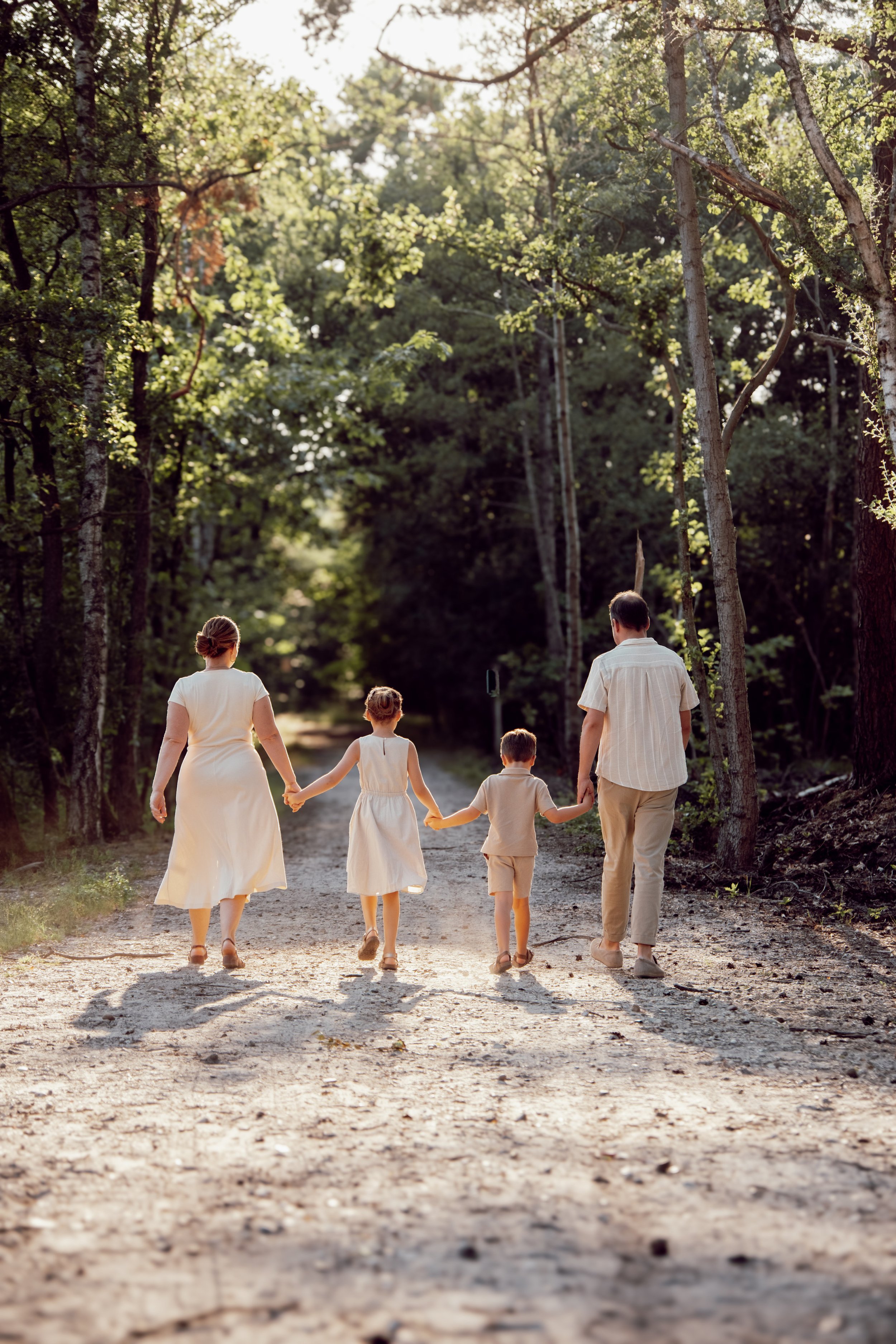 NNikolPeckaPhotography-family-goldenhourshoot -3.jpg