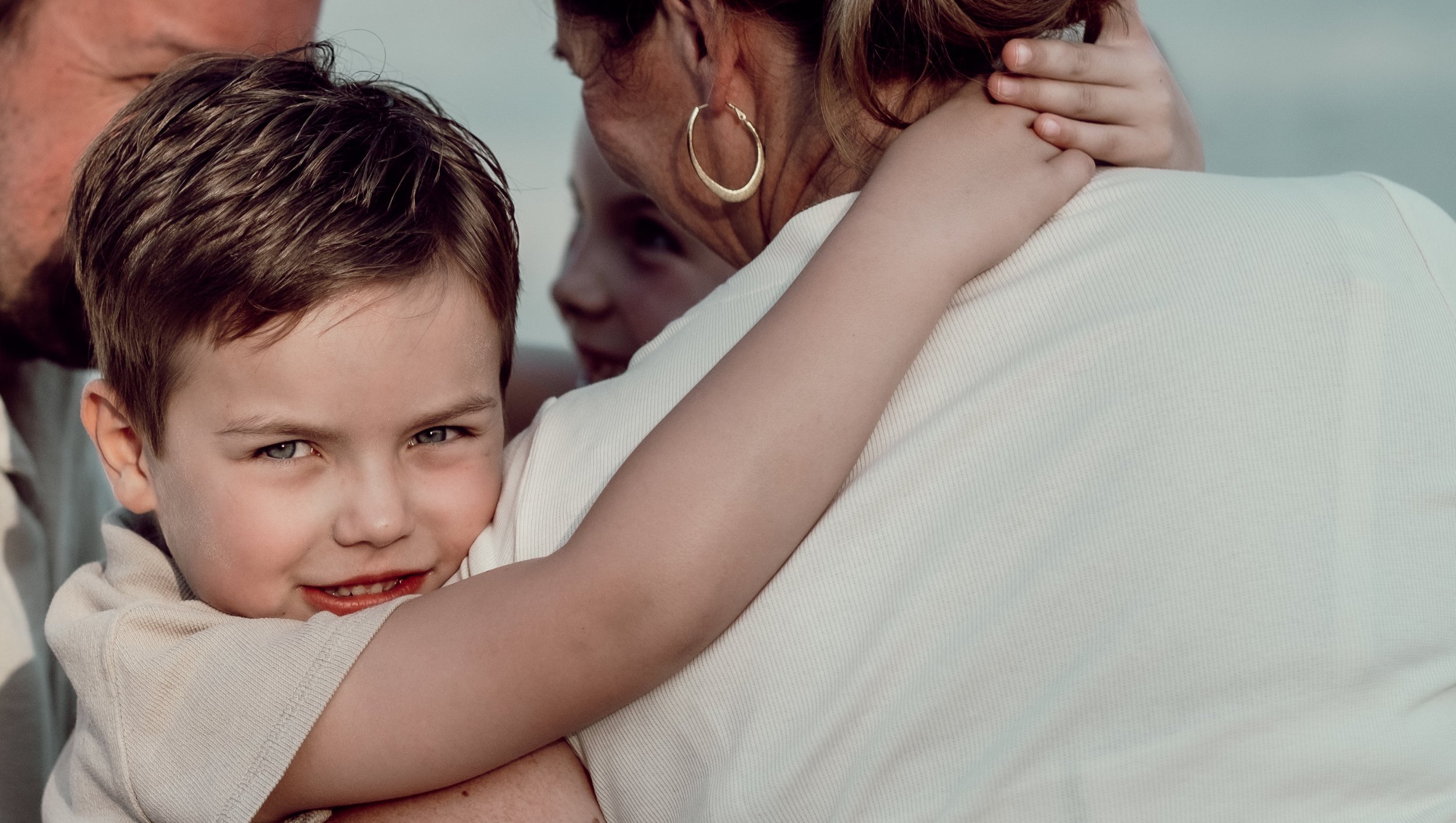 NNikolPeckaPhotography-family-goldenhourshoot -163.jpg