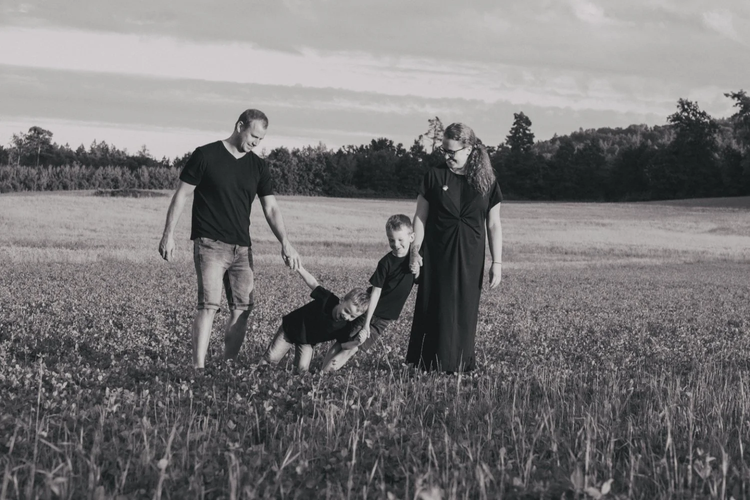 NikolPecka-Photography-Family-UrbanFamily-12.jpg