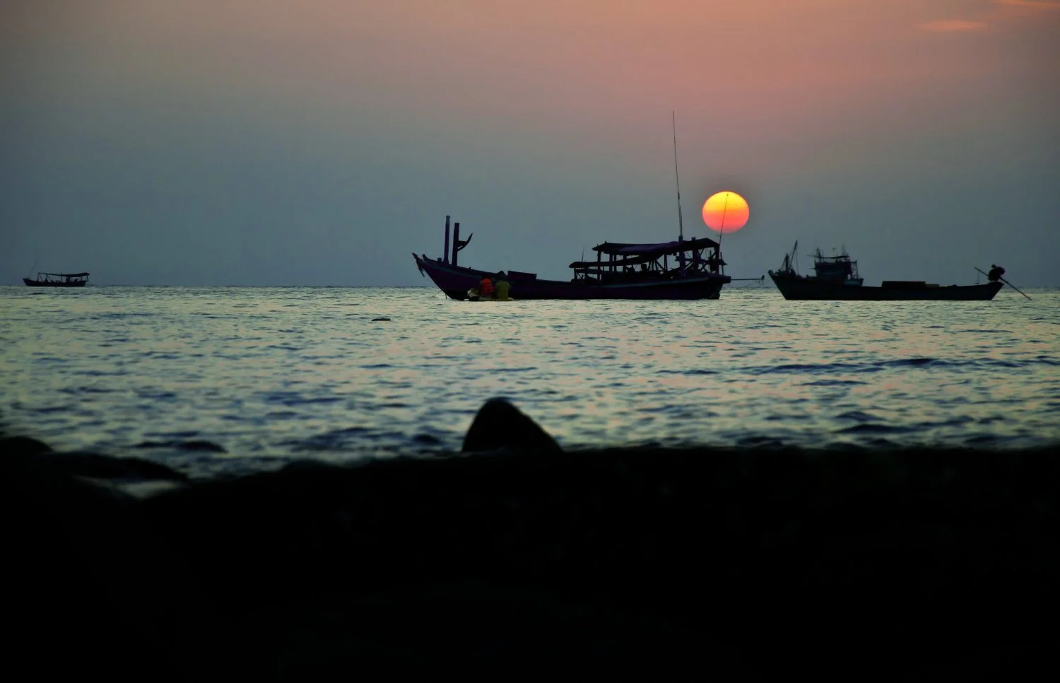 NikolPeckaPhotography-sunsetboats.jpg
