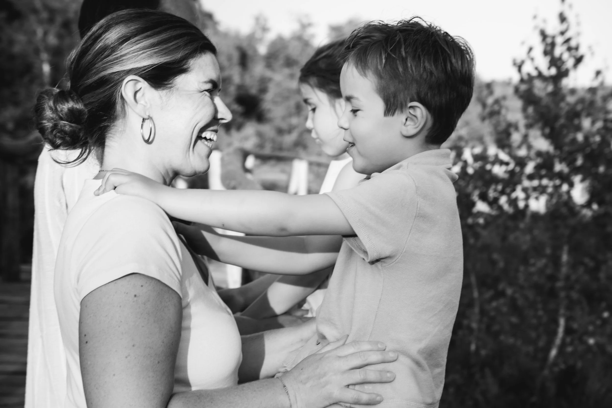 NNikolPeckaPhotography-family-goldenhourshoot -173.jpg
