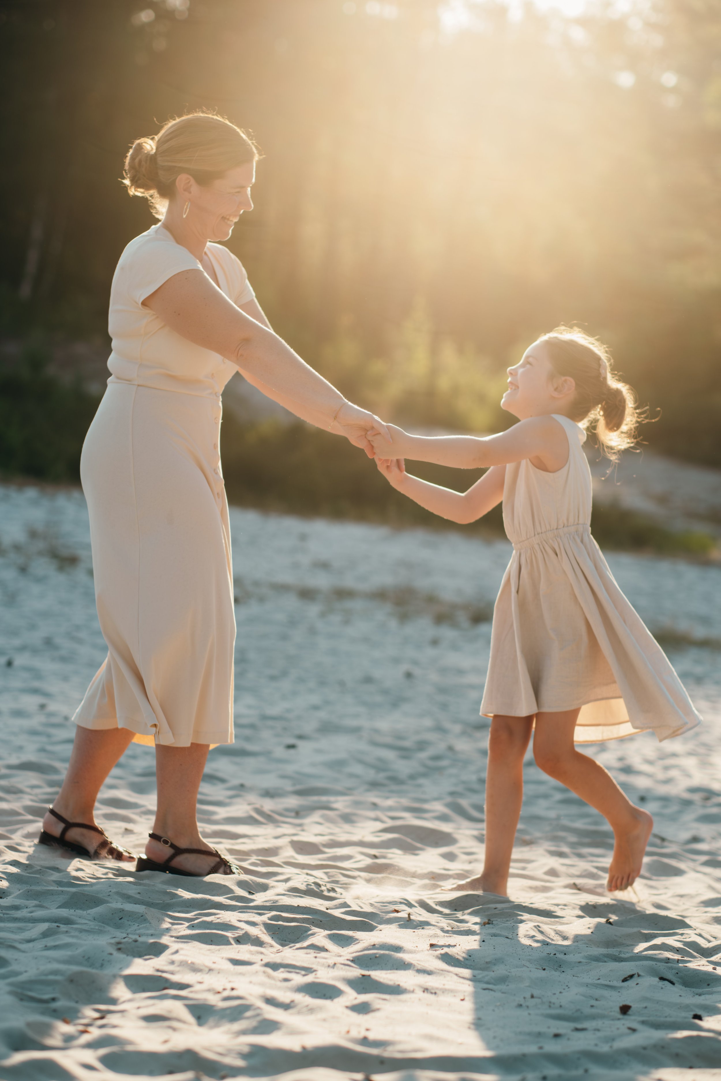 NNikolPeckaPhotography-family-goldenhourshoot -95.jpg