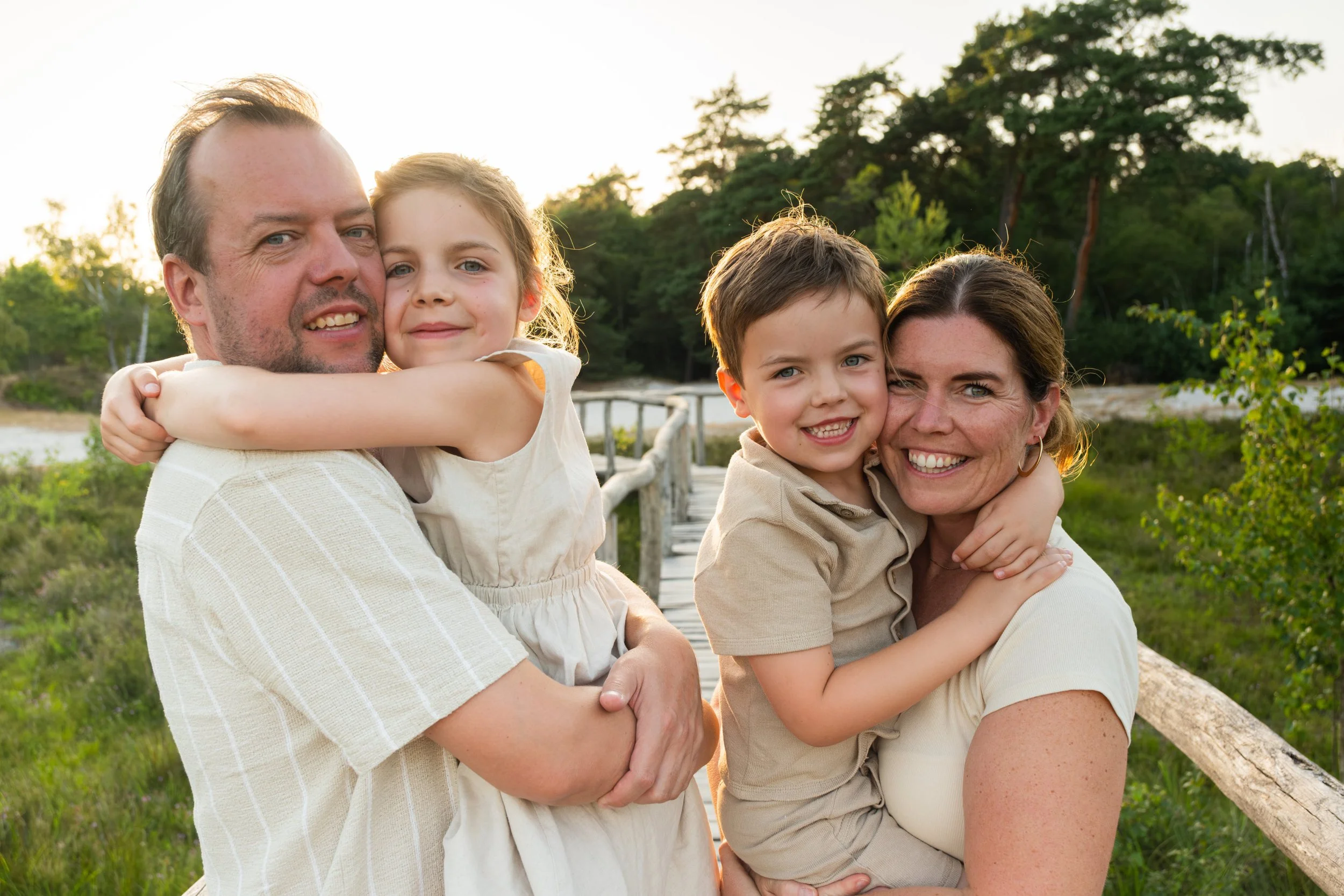 NNikolPeckaPhotography-family-goldenhourshoot -233.jpg