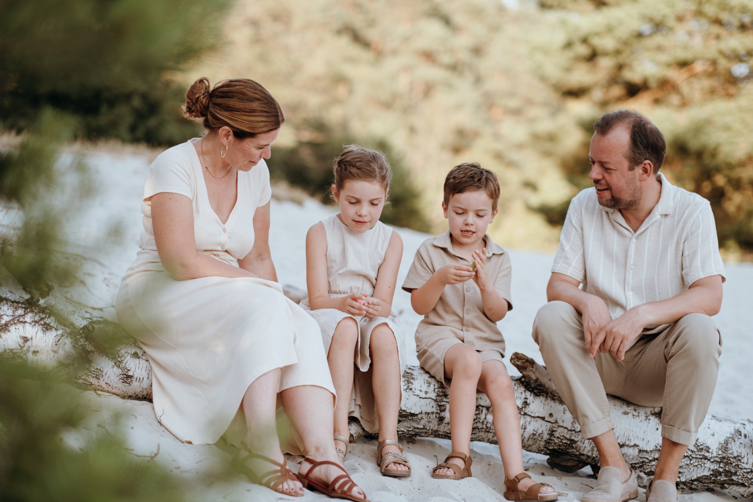 NNikolPeckaPhotography-family-goldenhourshoot -27.jpg