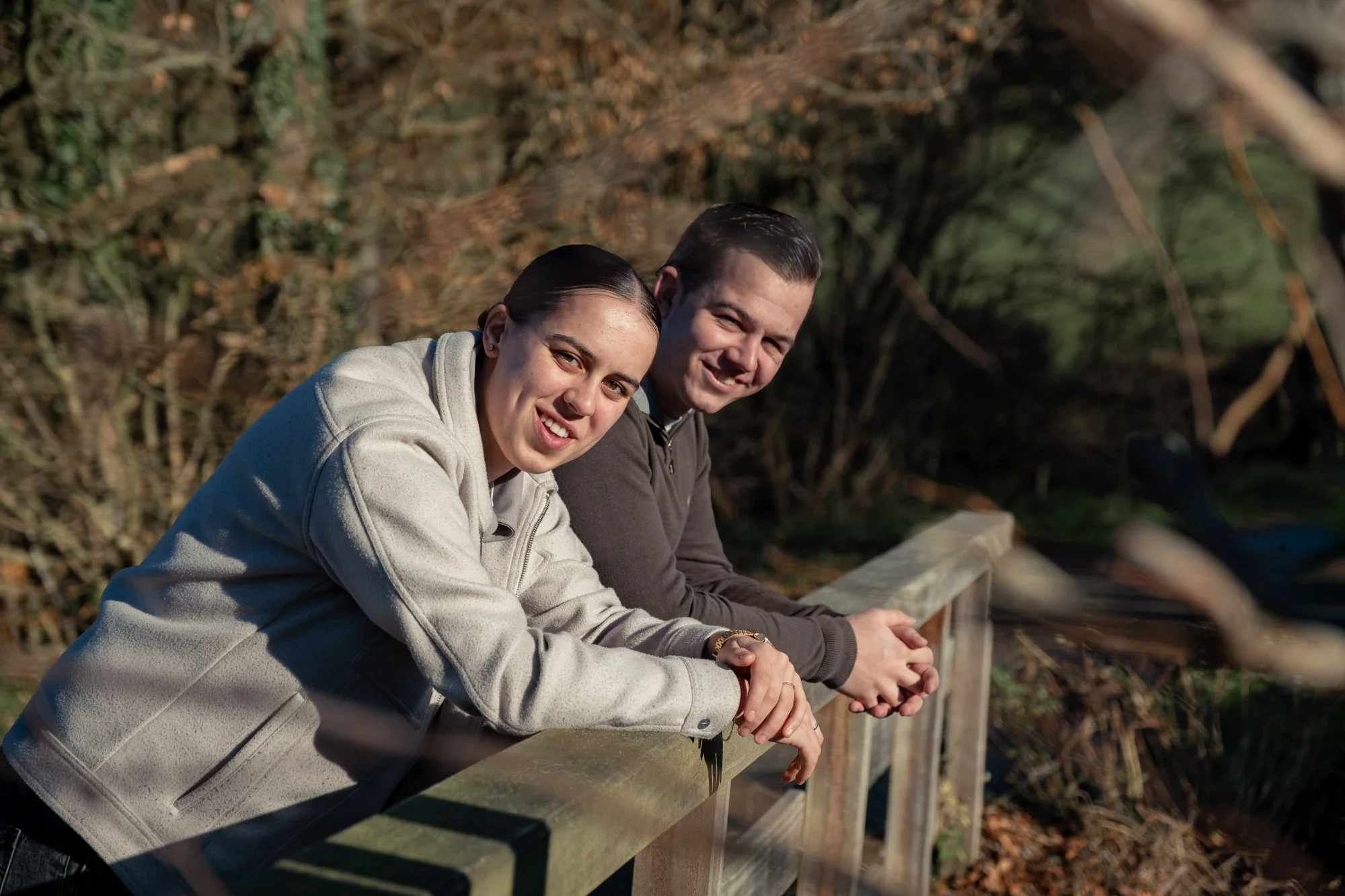Real and relaxed photography by Nikol Pecka, capturing authentic moments across portraits, families, weddings, brand & business, and animals. Based in the Netherlands, speaking Czech and English, and available for travel.