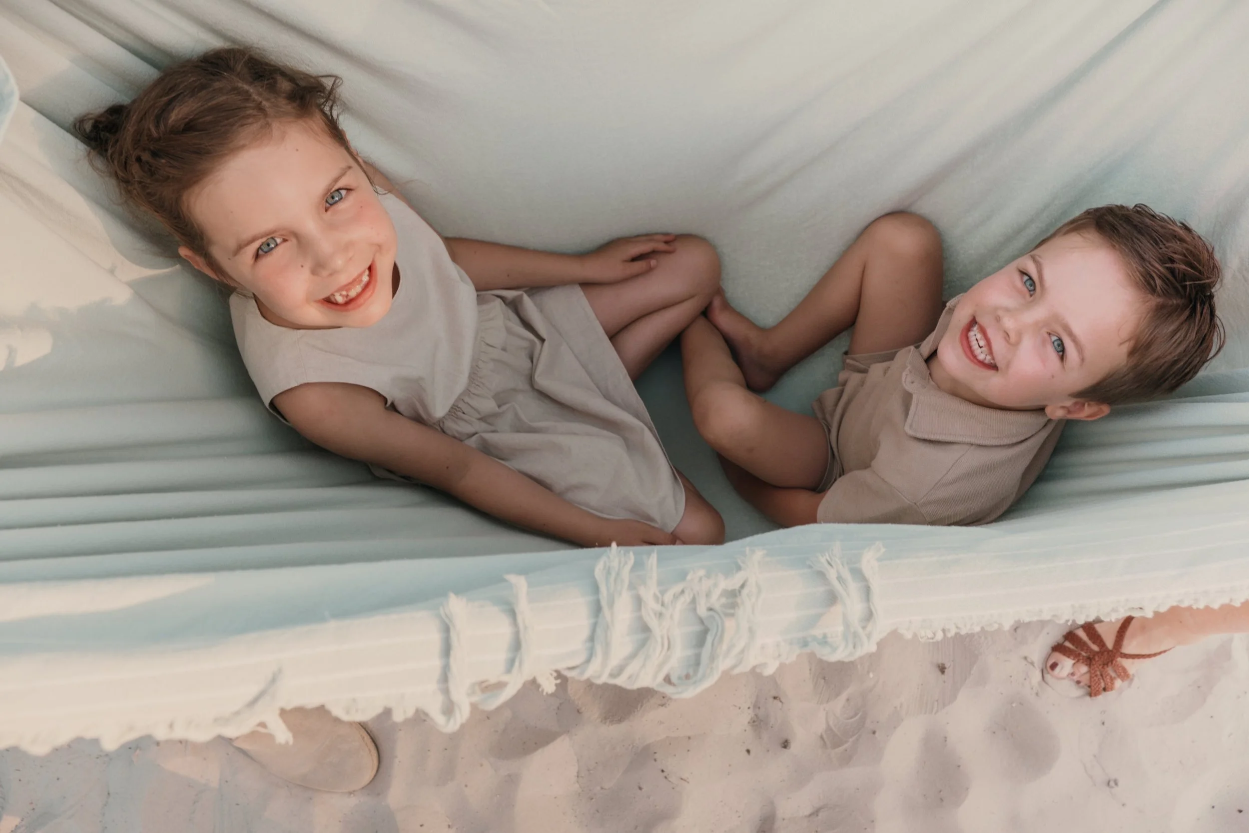 NNikolPeckaPhotography-family-goldenhourshoot -102.jpg