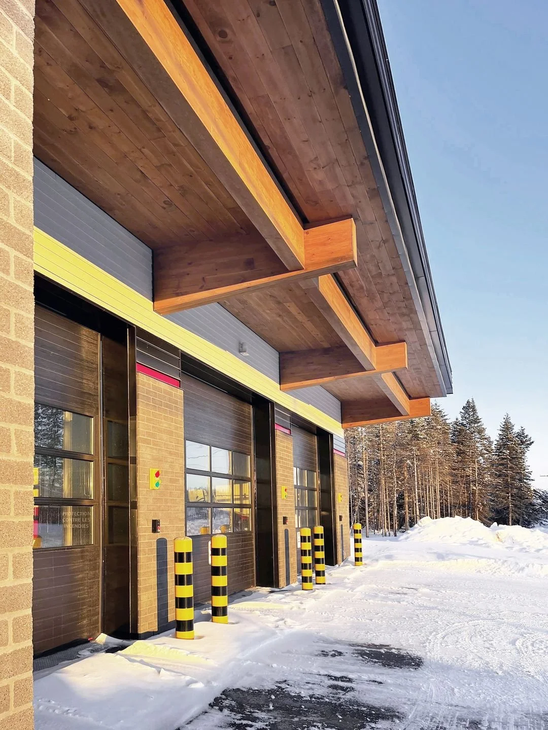 Construction en bois : Caserne (St-D.-de-Falardeau)