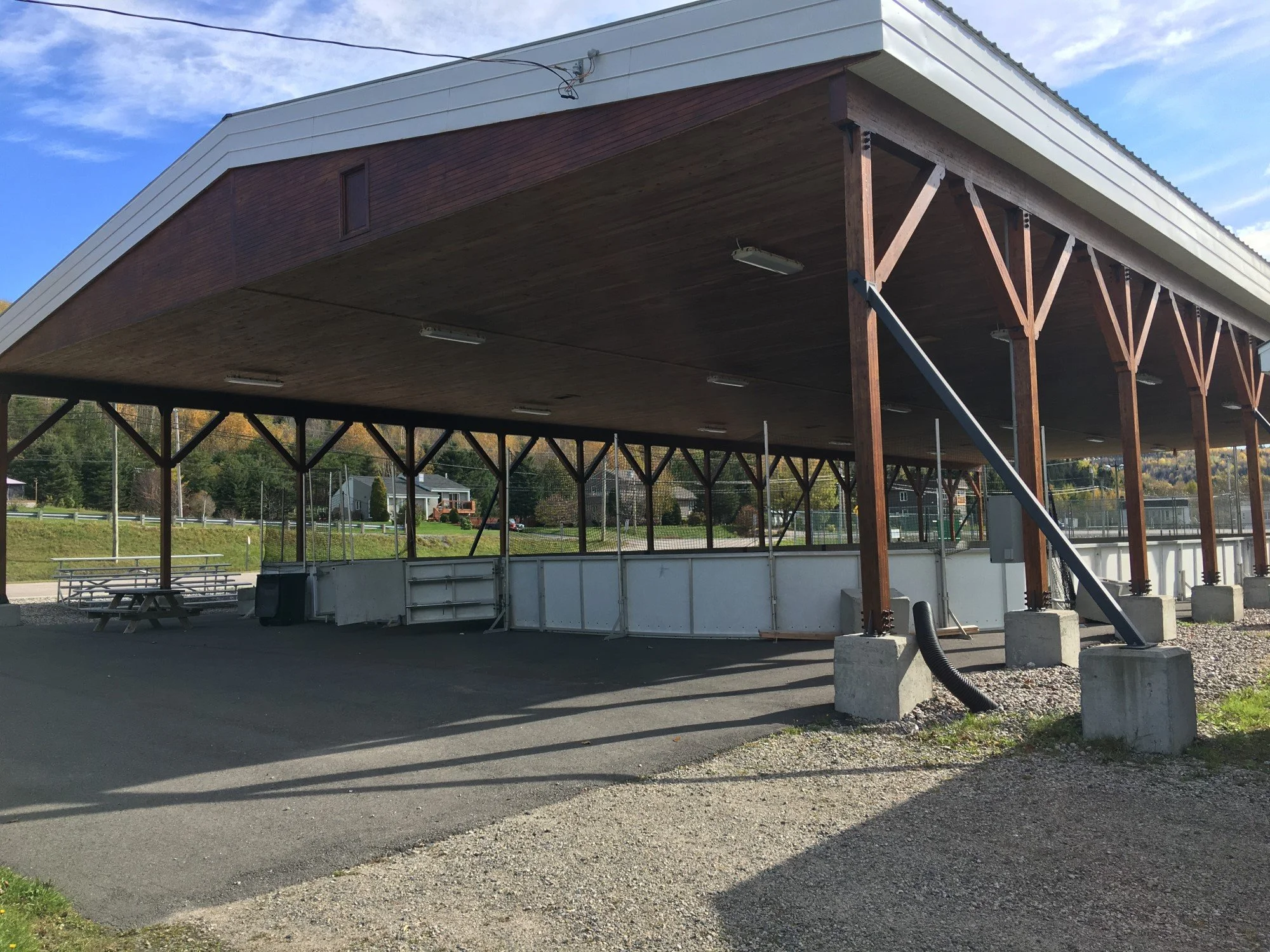 Construction en bois : Abri patinoire (St-Félix-d'Otis)
