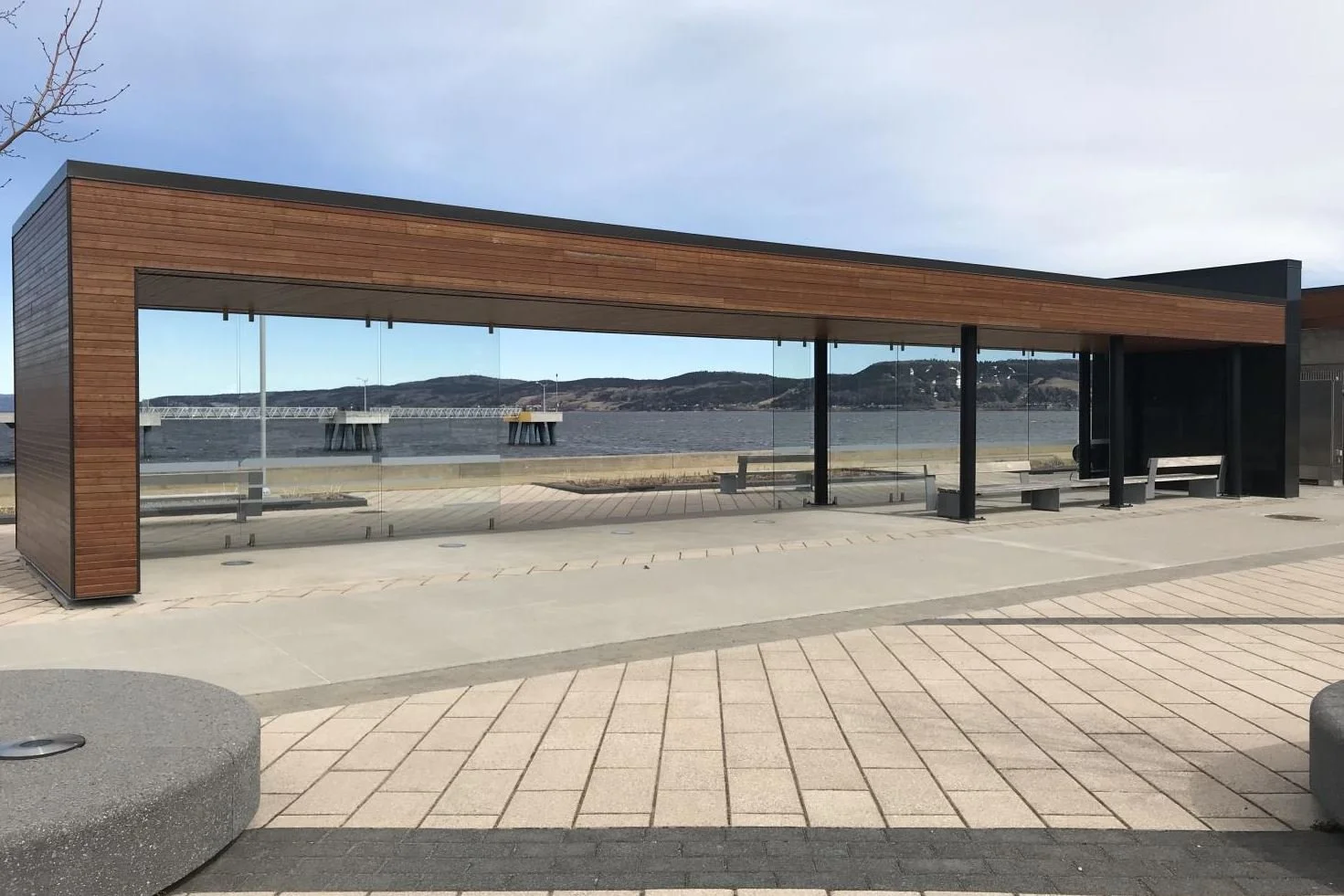 Construction en bois : Abri Village portuaire (Saguenay)