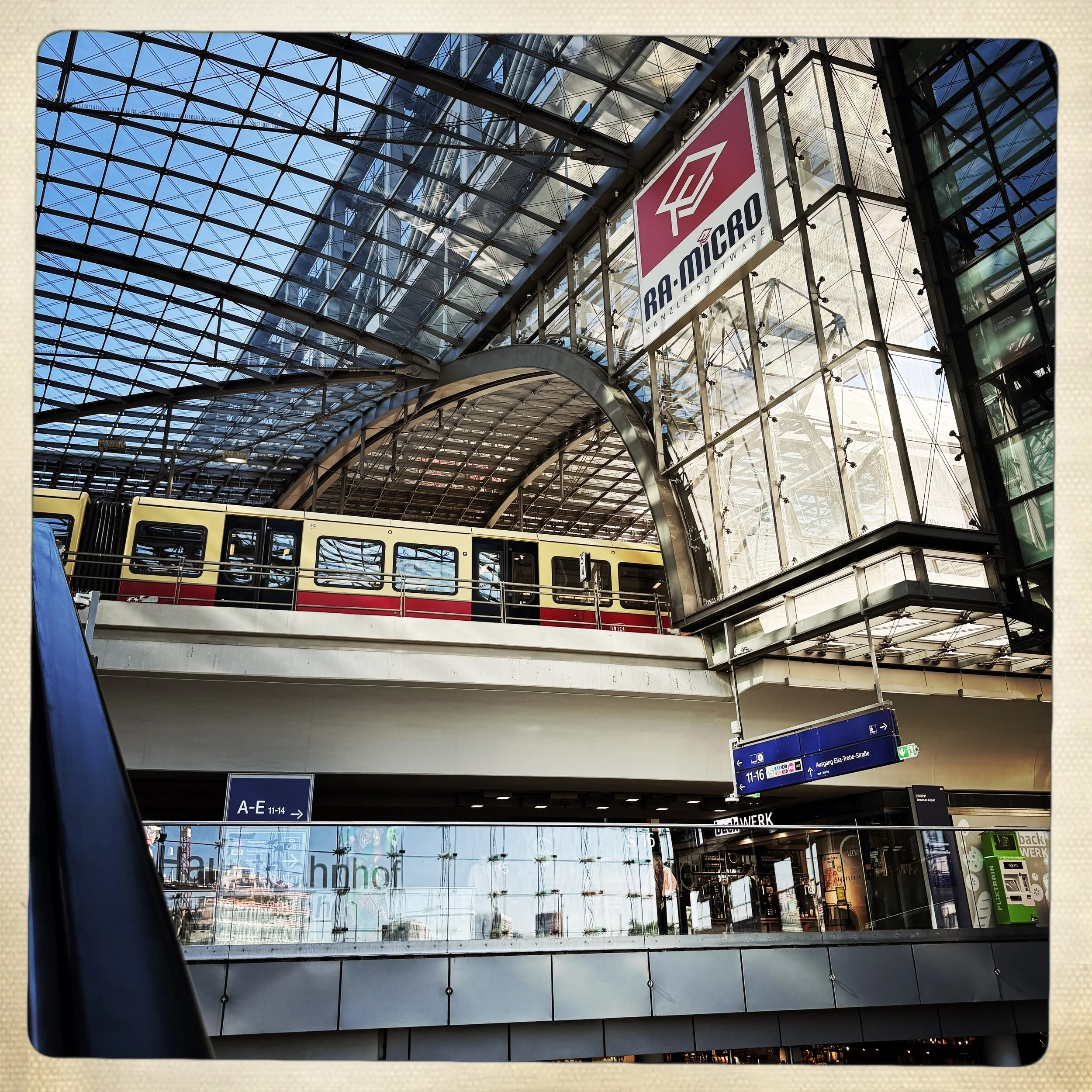 HipstamaticPhoto-799163782.818583.jpg