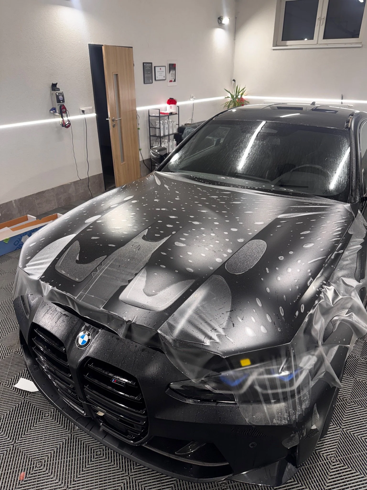 Čierne BMW aplikácia PPF fôlie Magnus Pro v Poprade