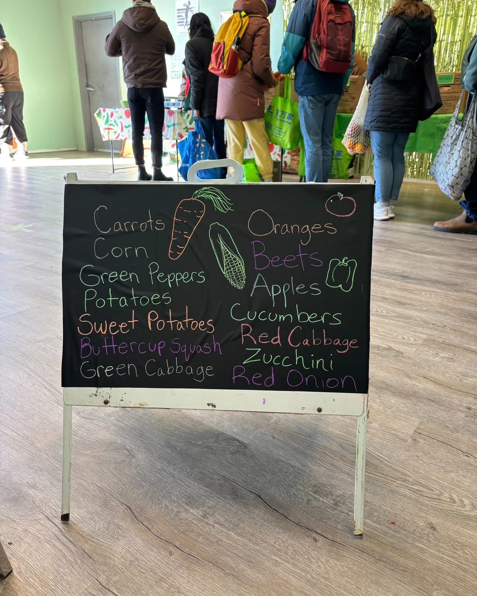 We're announcing our April produce on Monday!! What produce are you hoping to see at our next sale? 🍎🫑🌽

Our April Sale is taking place Sunday, April 11 at 2700 Robie St from 10:30 am - 12 pm.  RSVP Now: https://forms.gle/9btGNJFbV9ru14Fw8