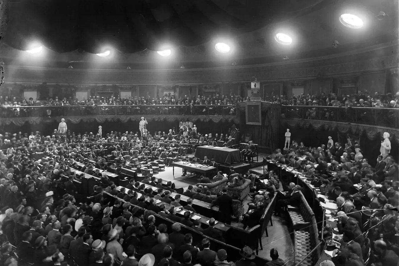 Custodianship Over Contest: Sinn Féin and Abstentionism, 1904-1938