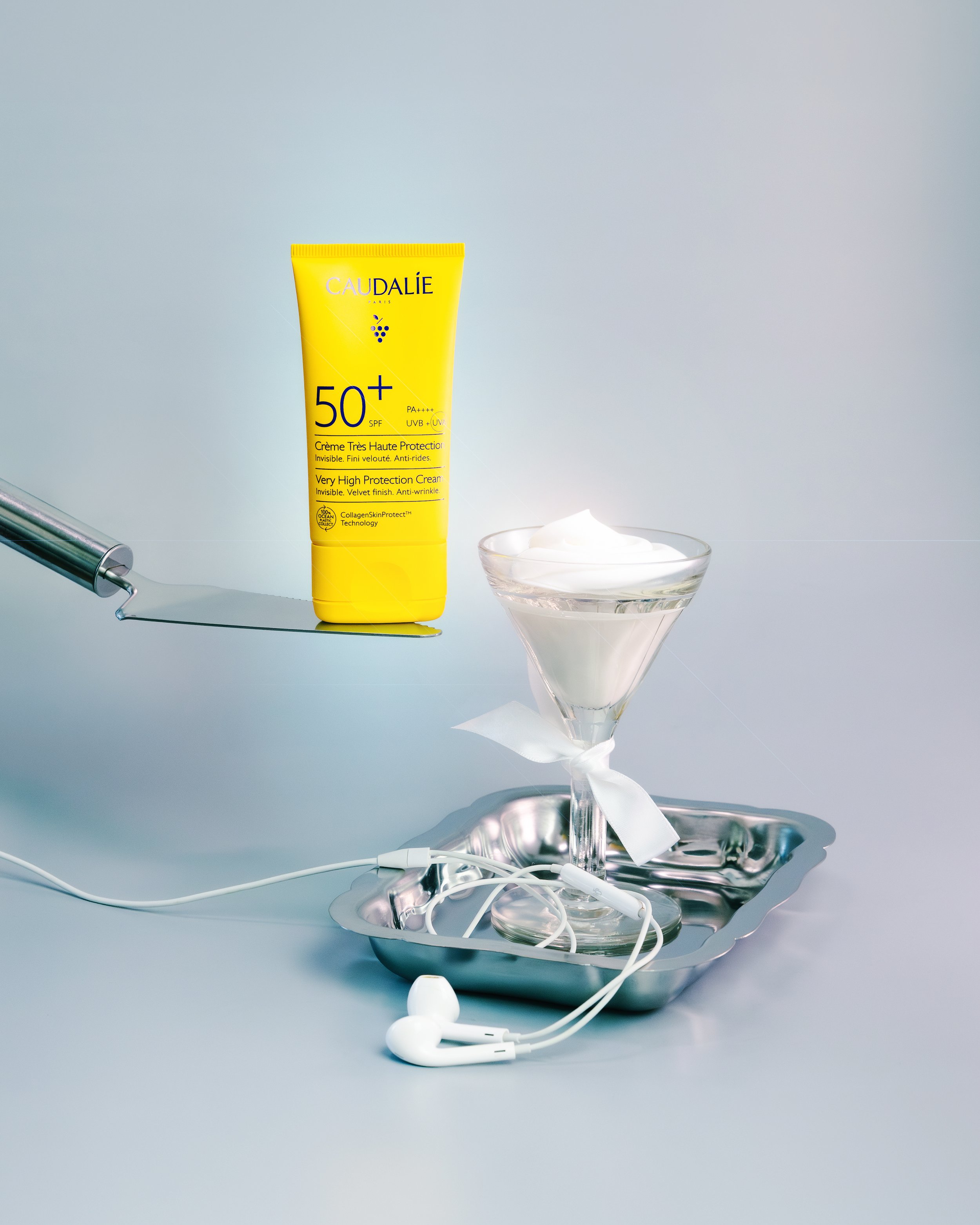 CAUDALIE SOLAIRE BEAUTY PRODUCT PHOTOGRAPHY