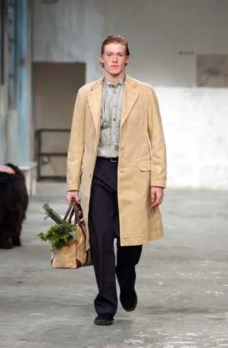 Issey FW03 3.jpg