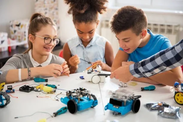 8/3-8/7 Coding and Robotics: 9am-12pm