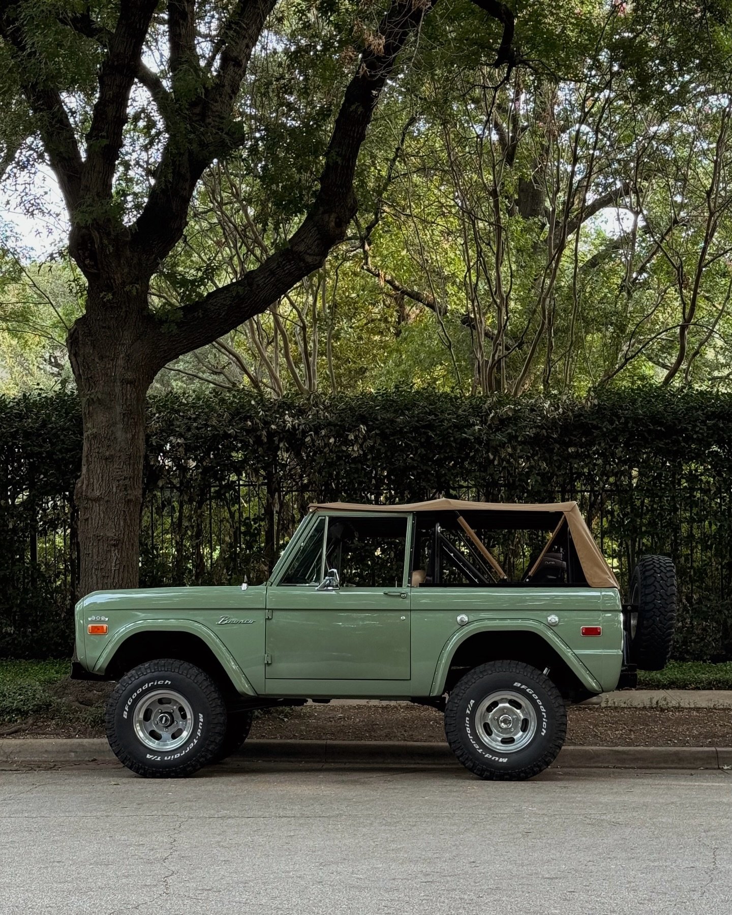 Pinch me, my car is clean! Celebrating St. Patty&rsquo;s Day with a round up of green cars 🍀💚