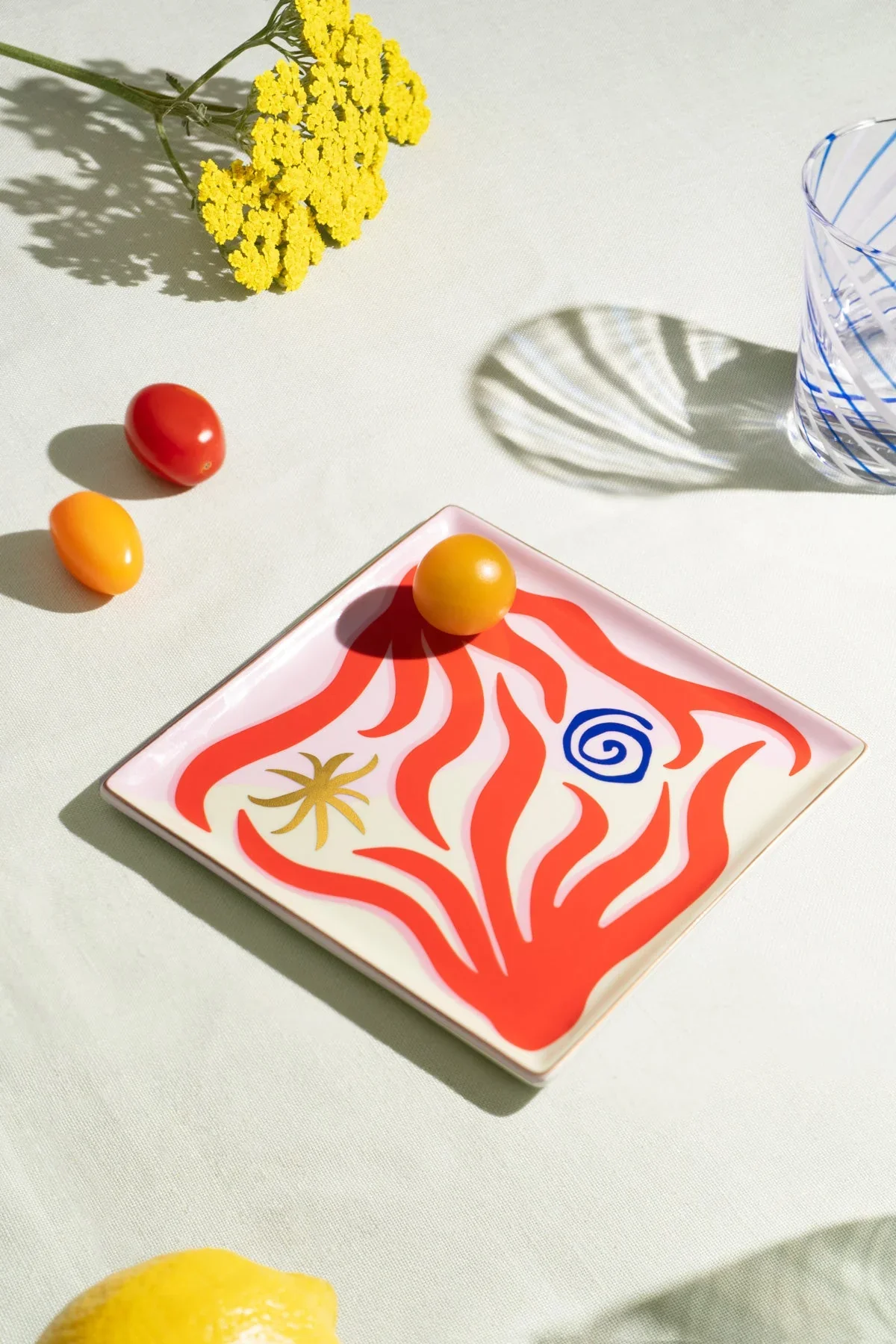 amalfi-ceramic-tray-2060471_1400x.webp