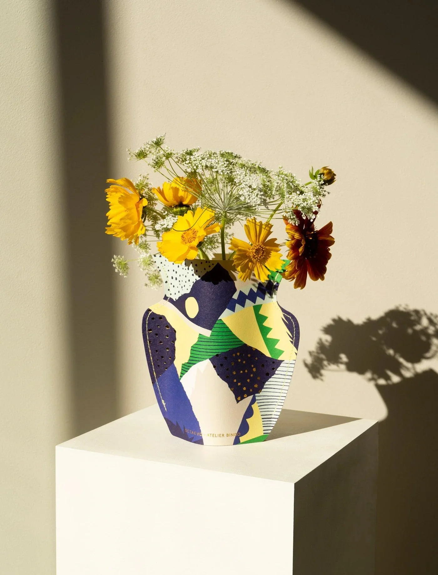 stromboli-mini-paper-vase-2943979_1400x.webp