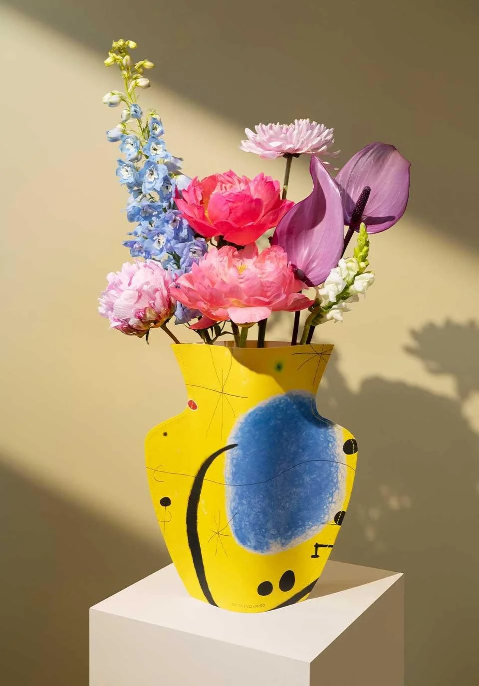 Miró Paper Vase