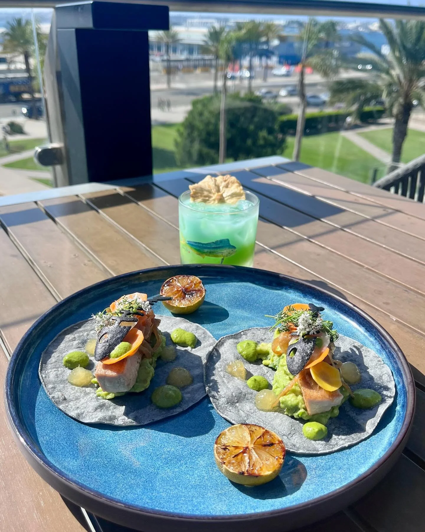 Dive into our Mahi Mahi Mahi Happy Hour!
.
Every Sunday through Wednesday, from 4-6pm, indulge in delicious happy hour specials like:
🐟Dorado Fish Tacos | corn tortilla, avocado smash, grilled onions, pickled heirloom carrots, pineapple habanero jam