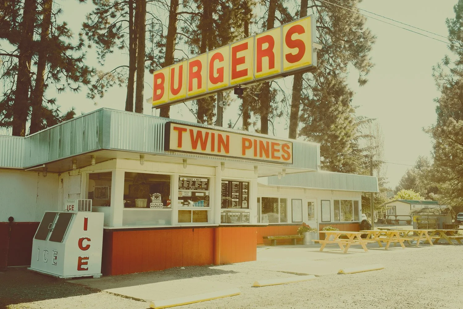 Twin Pines Burgers Washington travel photography