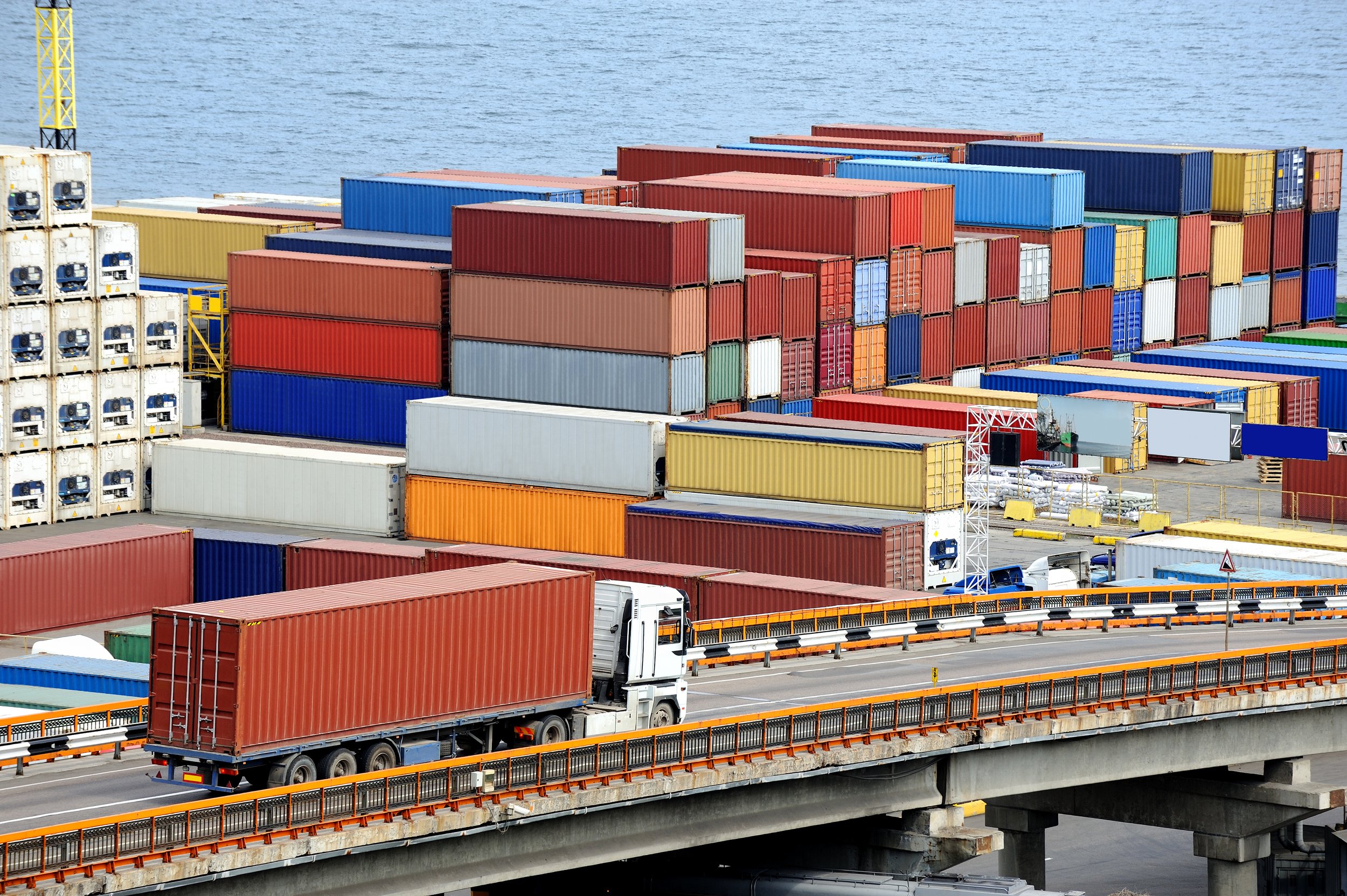 Cross-Border Trucking Between the UAE and Saudi Arabia