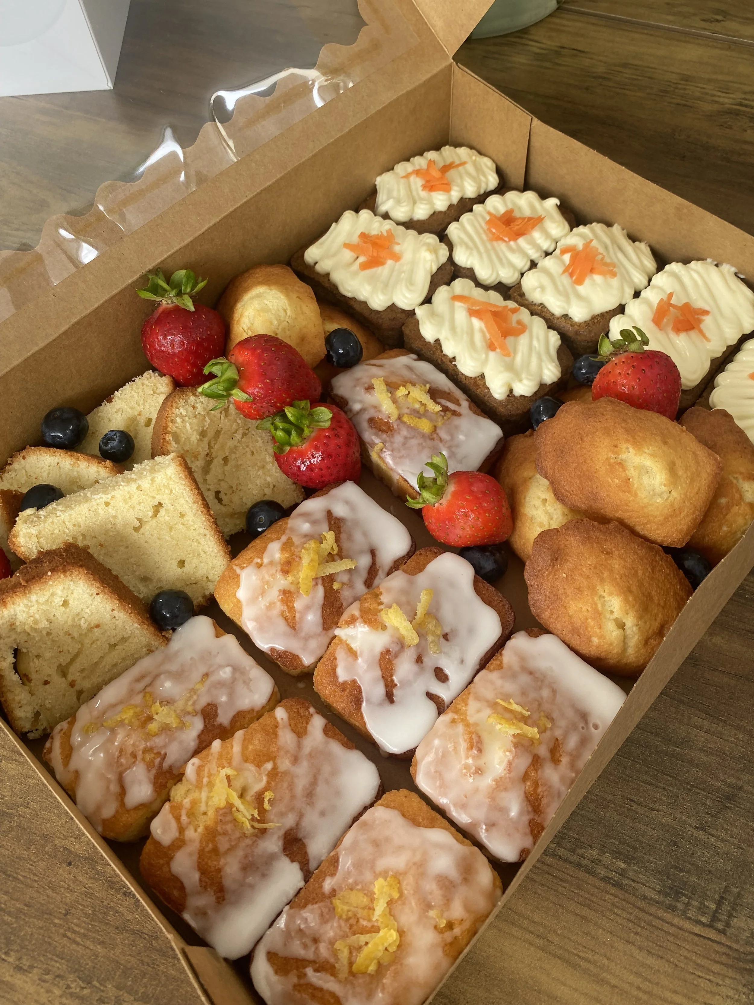 Cake Platter (Serves 6-8)