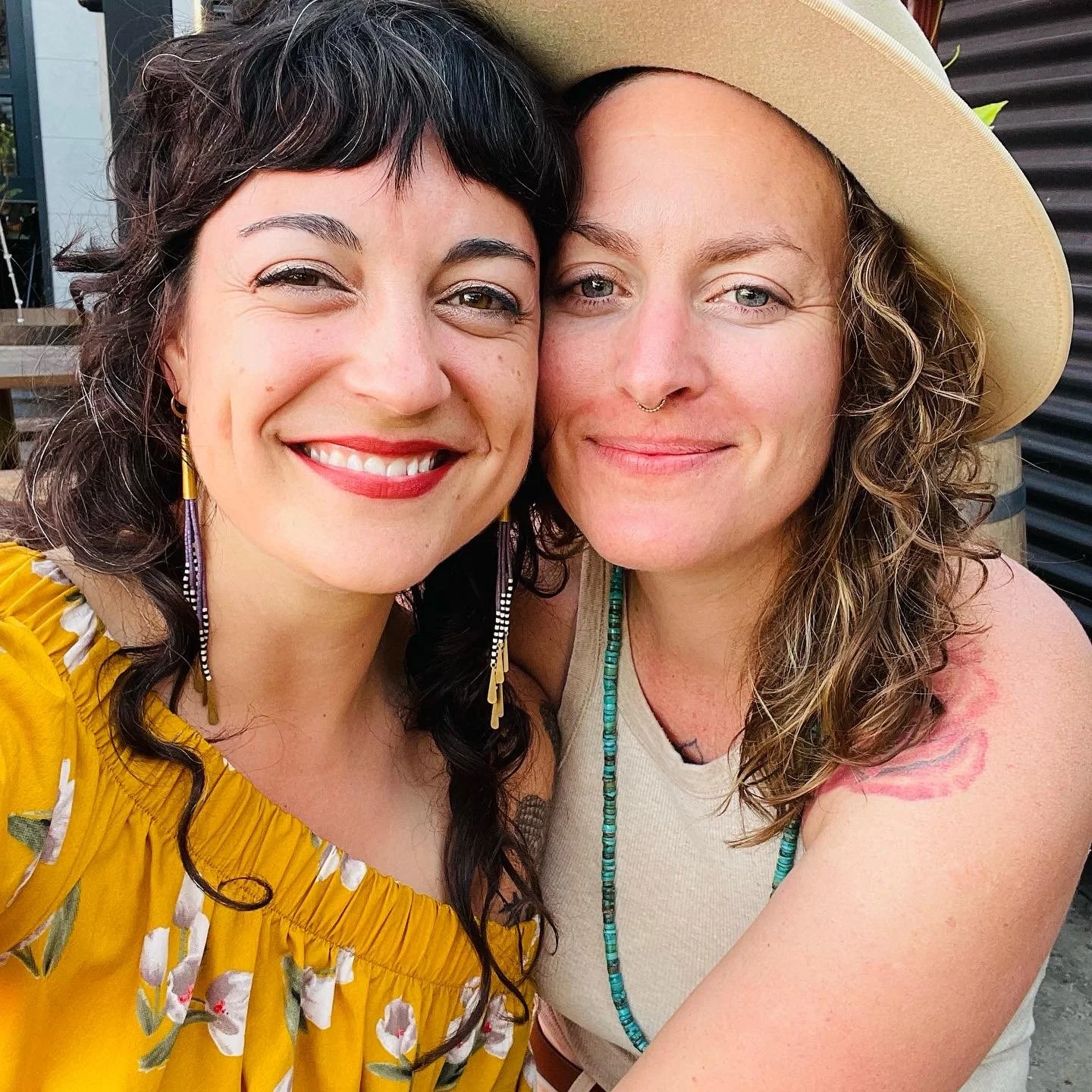 Brie visiting Caralyn in Seattle