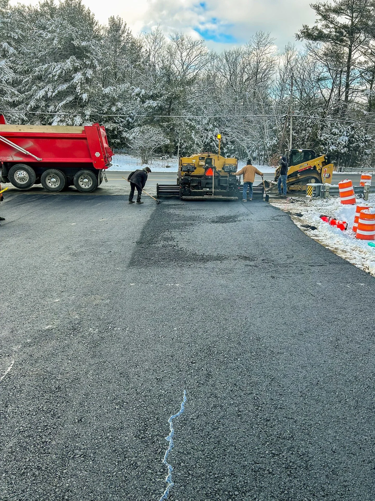 Christmas Eve, snow falling, and our paving crew still getting the job done.💪🏼

This throwback is from a paving project at Wendy&rsquo;s in Rindge, NH on a snowy Christmas Eve. While most people were home for the holidays, our crew was putting in t