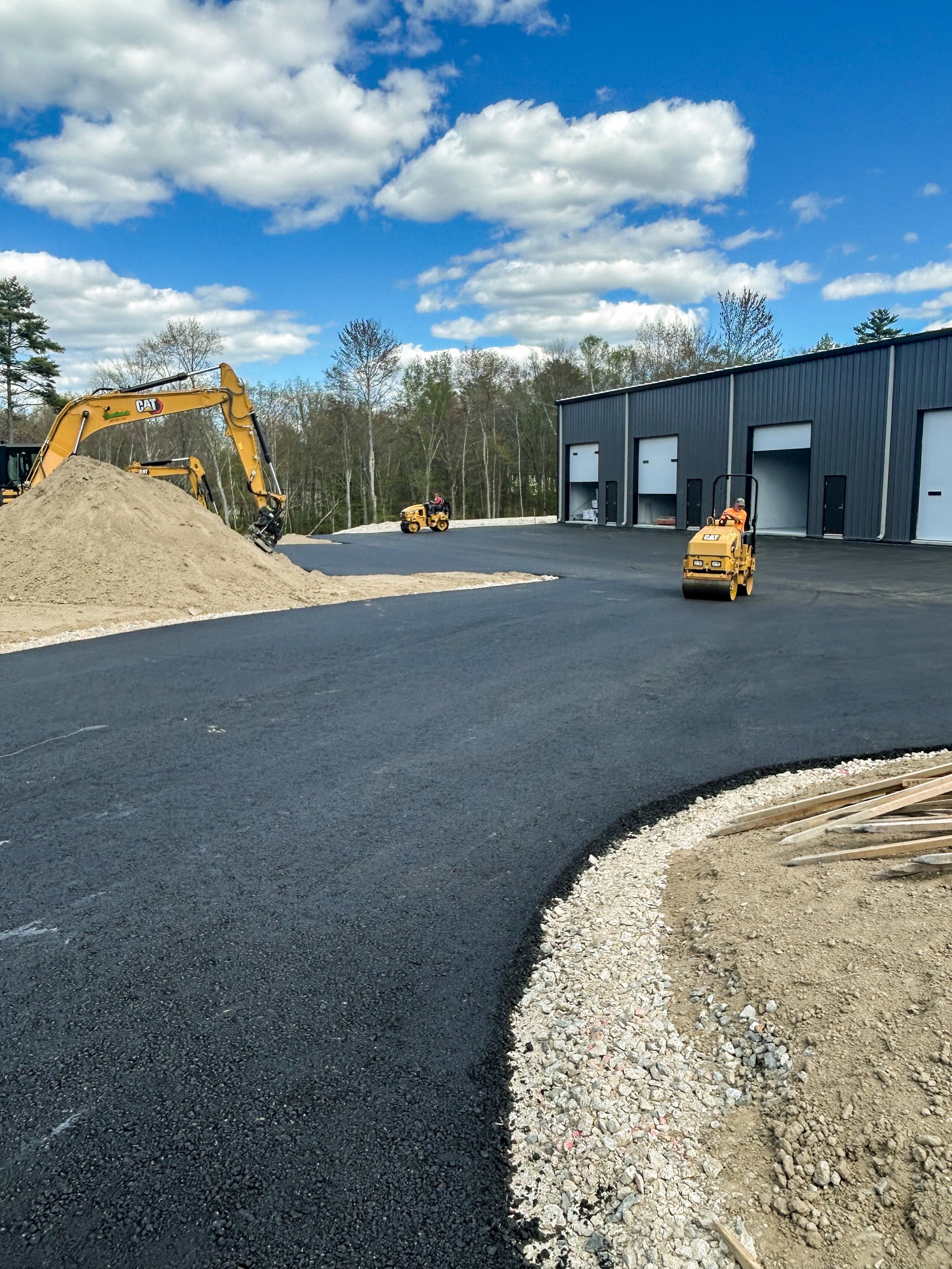 Spring weather = paving season☀️

We are full steam ahead with paving projects for the spring and summer. Message us or inquire through our website for more information!🚜

#pavingcontractor #paving #pavingtheway #sitework #newengland