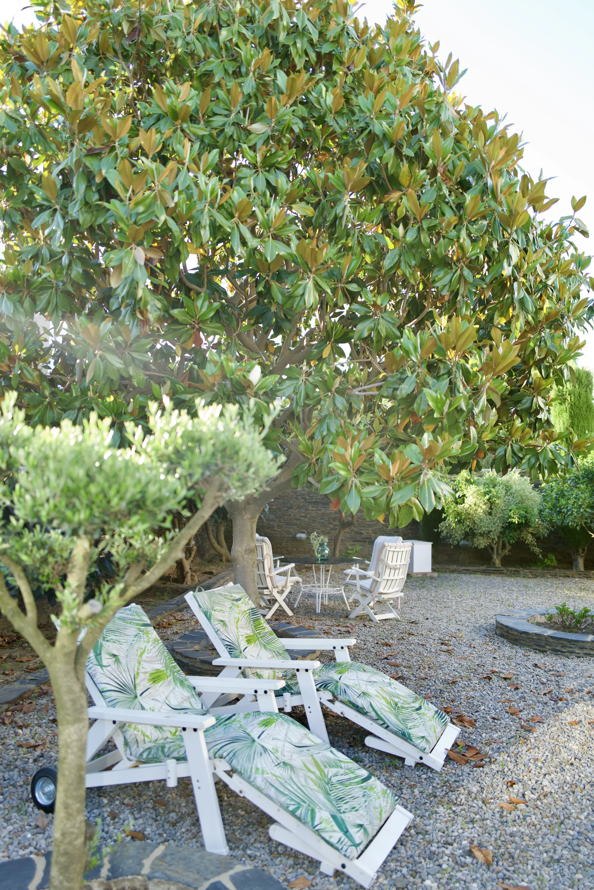 Rincón de ensueño para relajarse con un ambiente agradable en el jardin interior de la exclusiva casa de alquiler Ca la Nuri - Cadaqués.