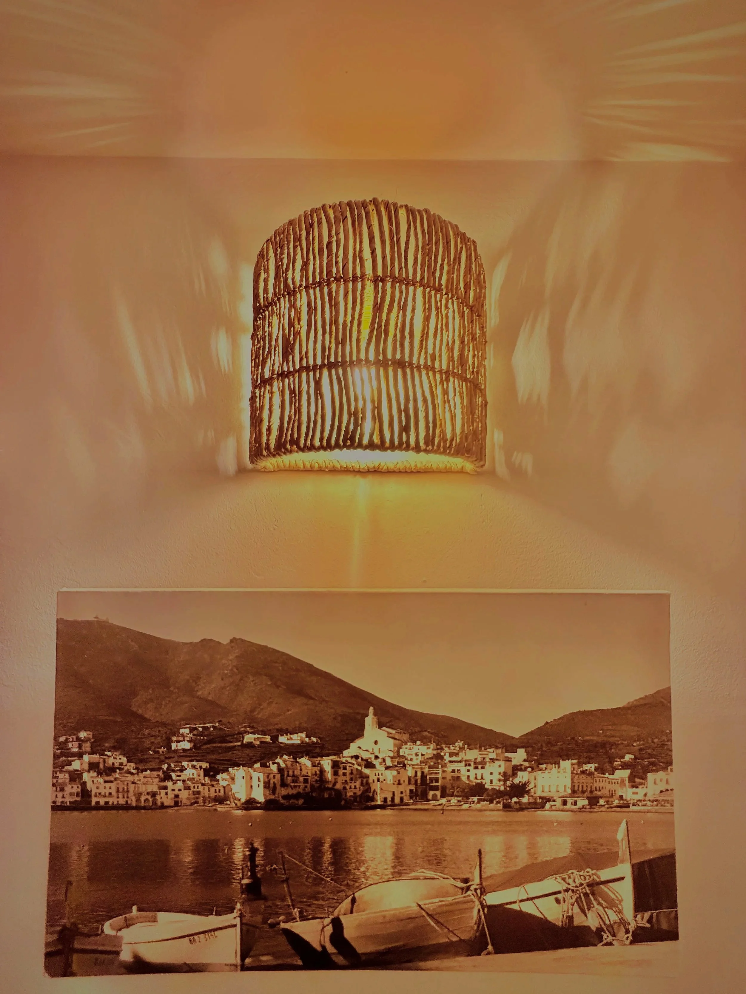 Fotografía de Cadaqués en la habitación acogedora para una persona en ca la Nuri - Cadaqués, decorada con encanto. 