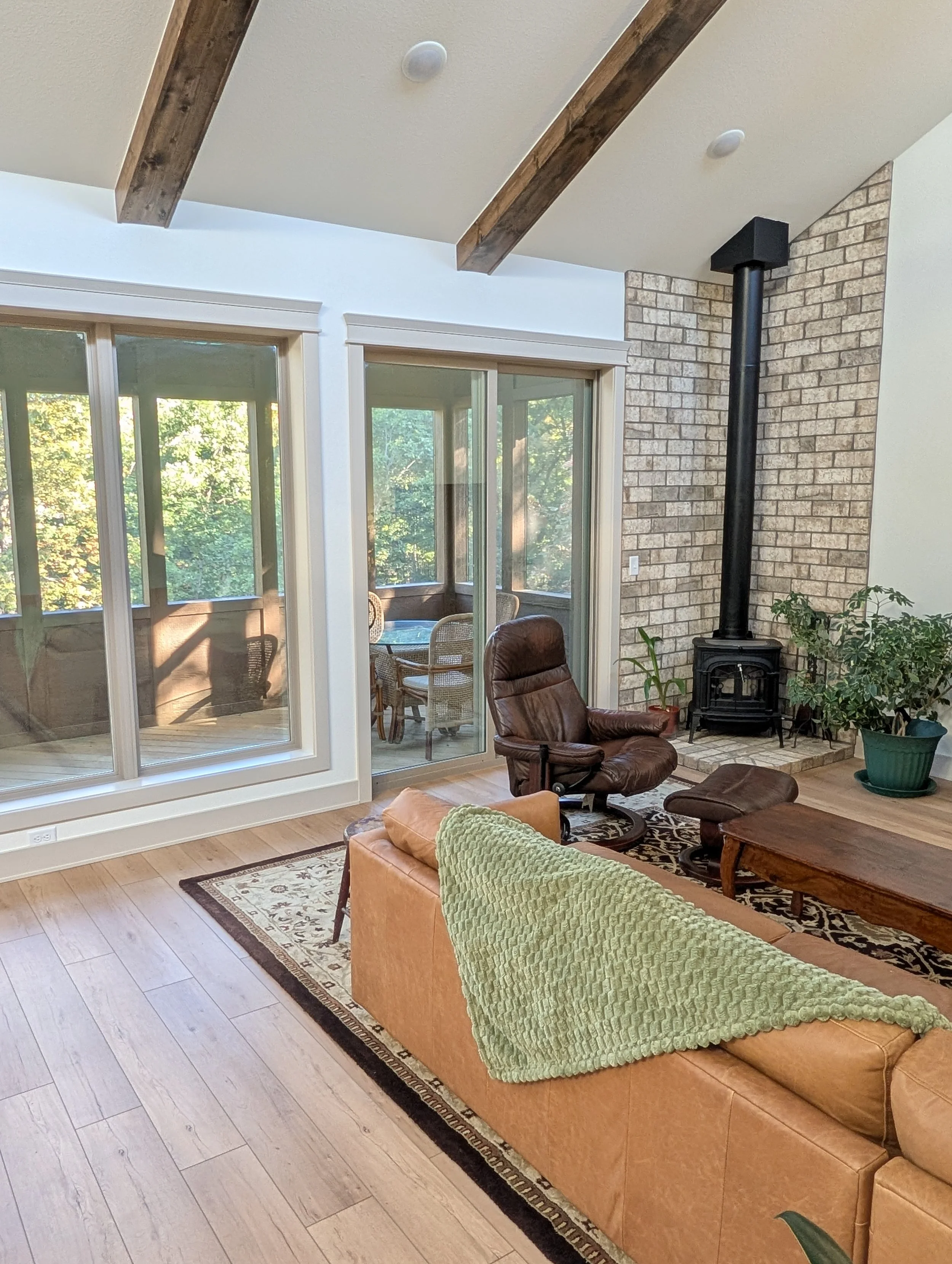 Oak Hollow-Living Toward Porch.jpg