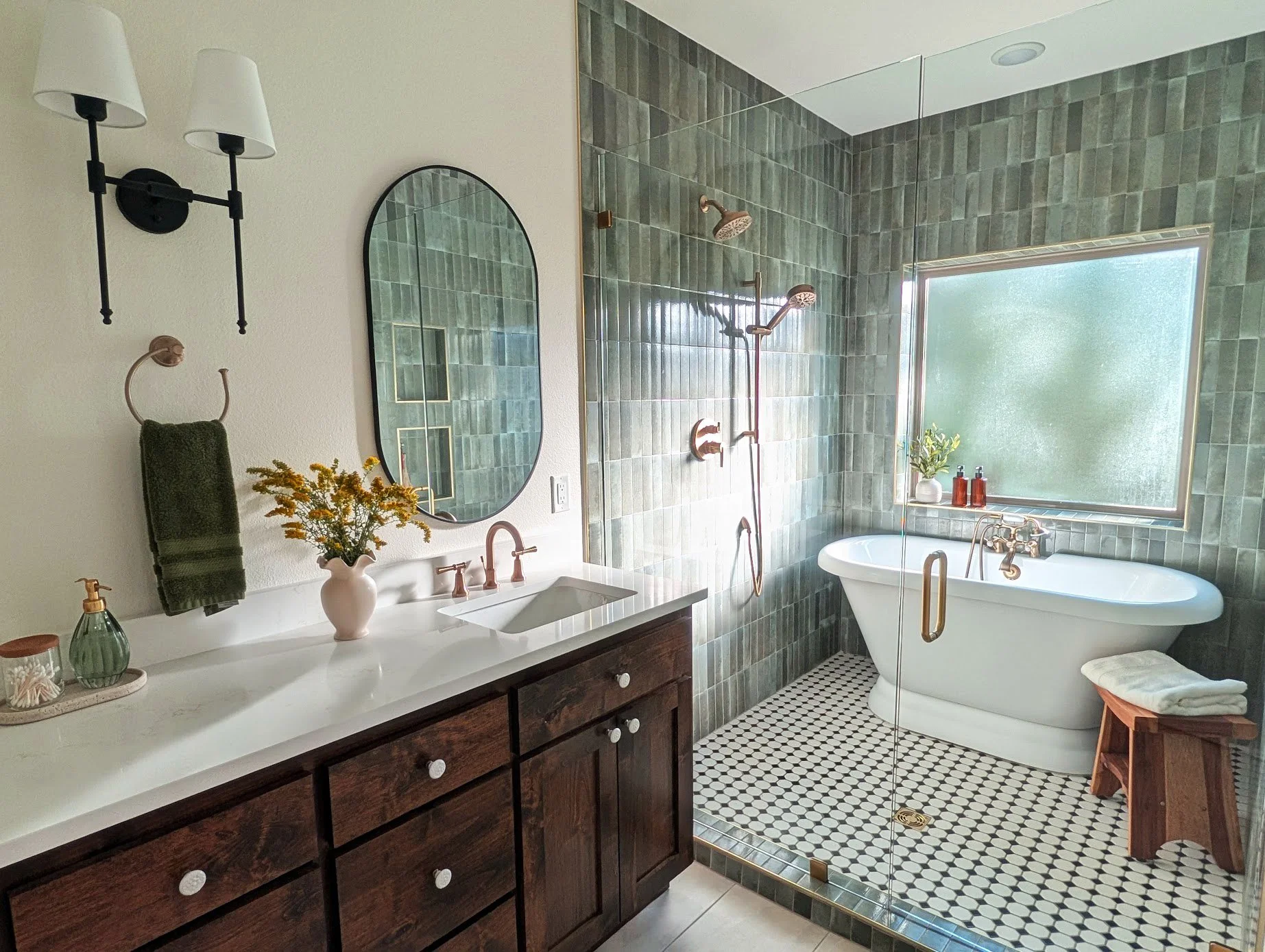 Oak Hollow_Bathroom 2.jpg