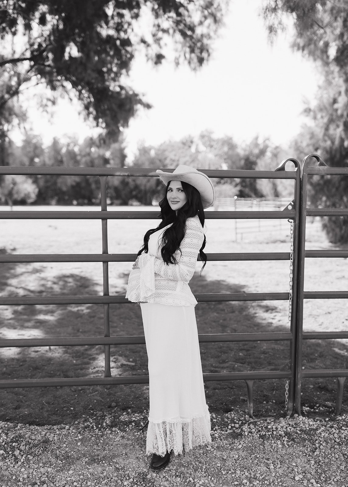 Maternity photoshoot on the farm.