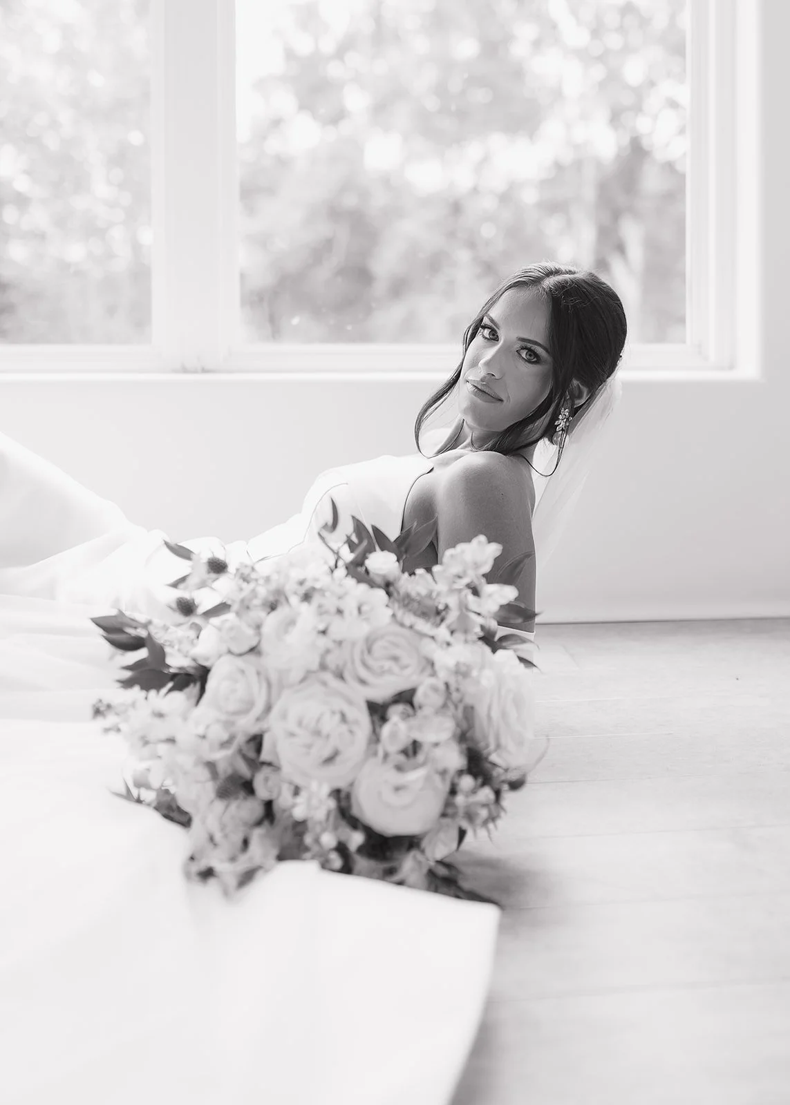 Romantic bridal photo reflecting Ponte Vedra editorial approach.