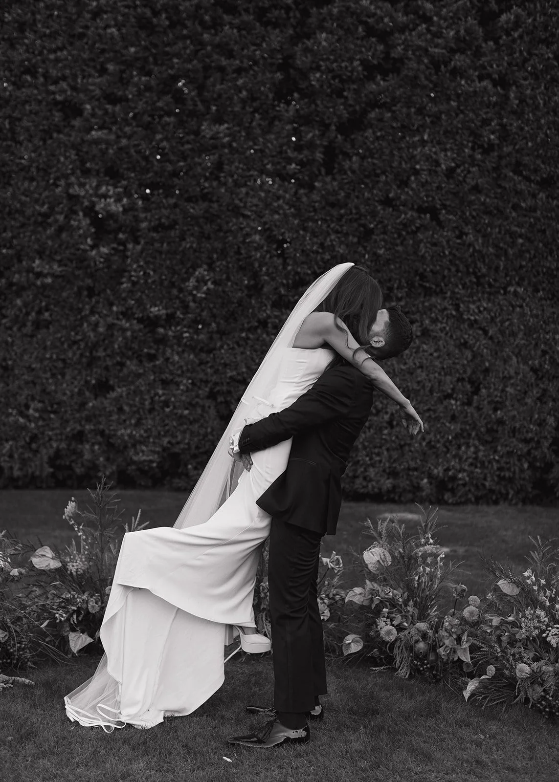 Modern editorial wedding imagery suited for Jacksonville celebrations.