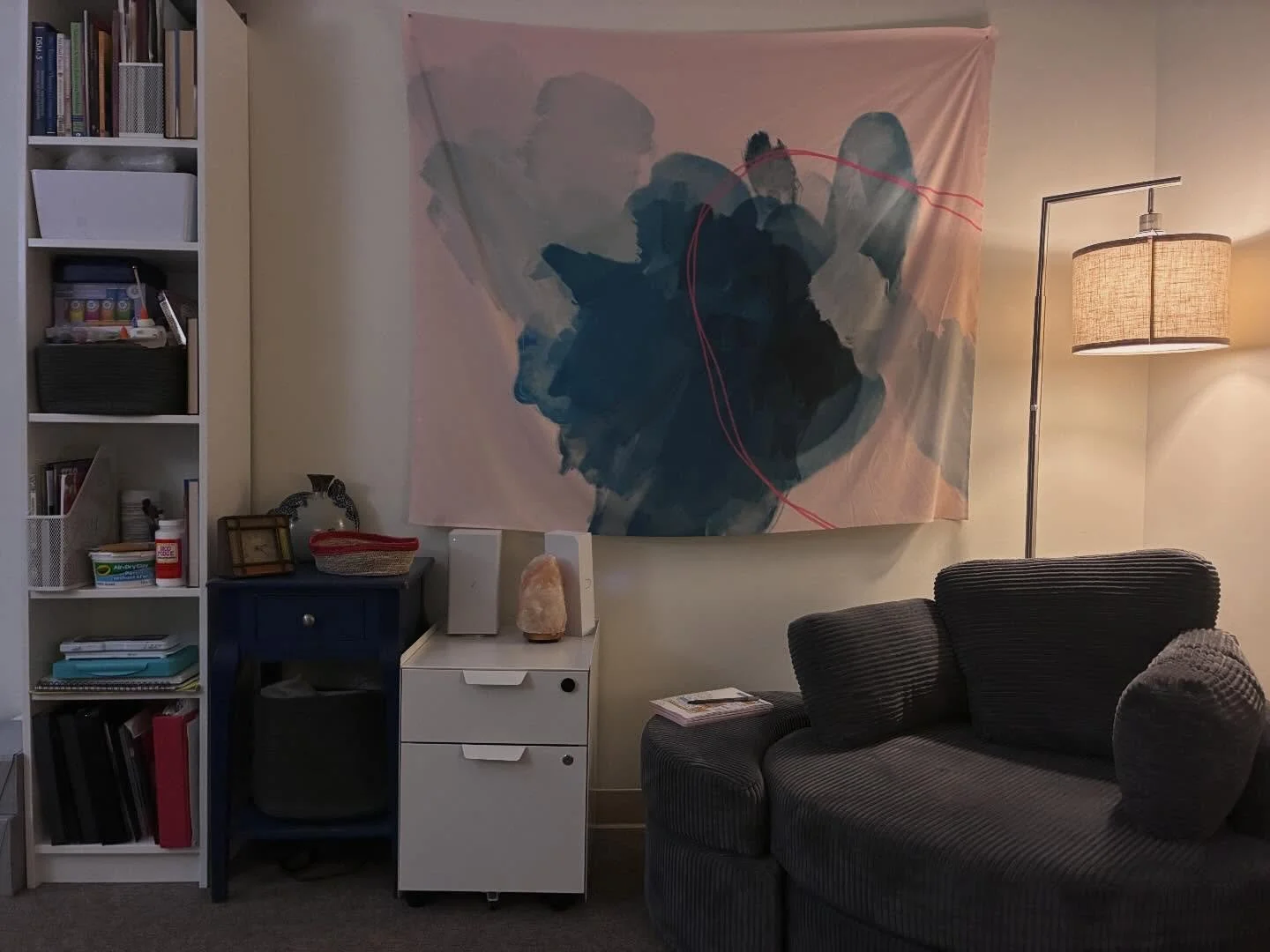 We have a cozy office space located at 2650 W Montrose Ave in Chicago. Albany Park, Lincoln Square, Ravenswood and Old Irving Park are all our very close neighbors! Send us an email at info@half-full-therapy.com if you&rsquo;d like to chat!✨