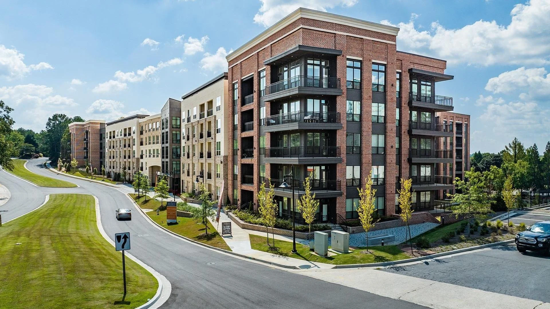 Capital Square Ivy Commons Apartments DST