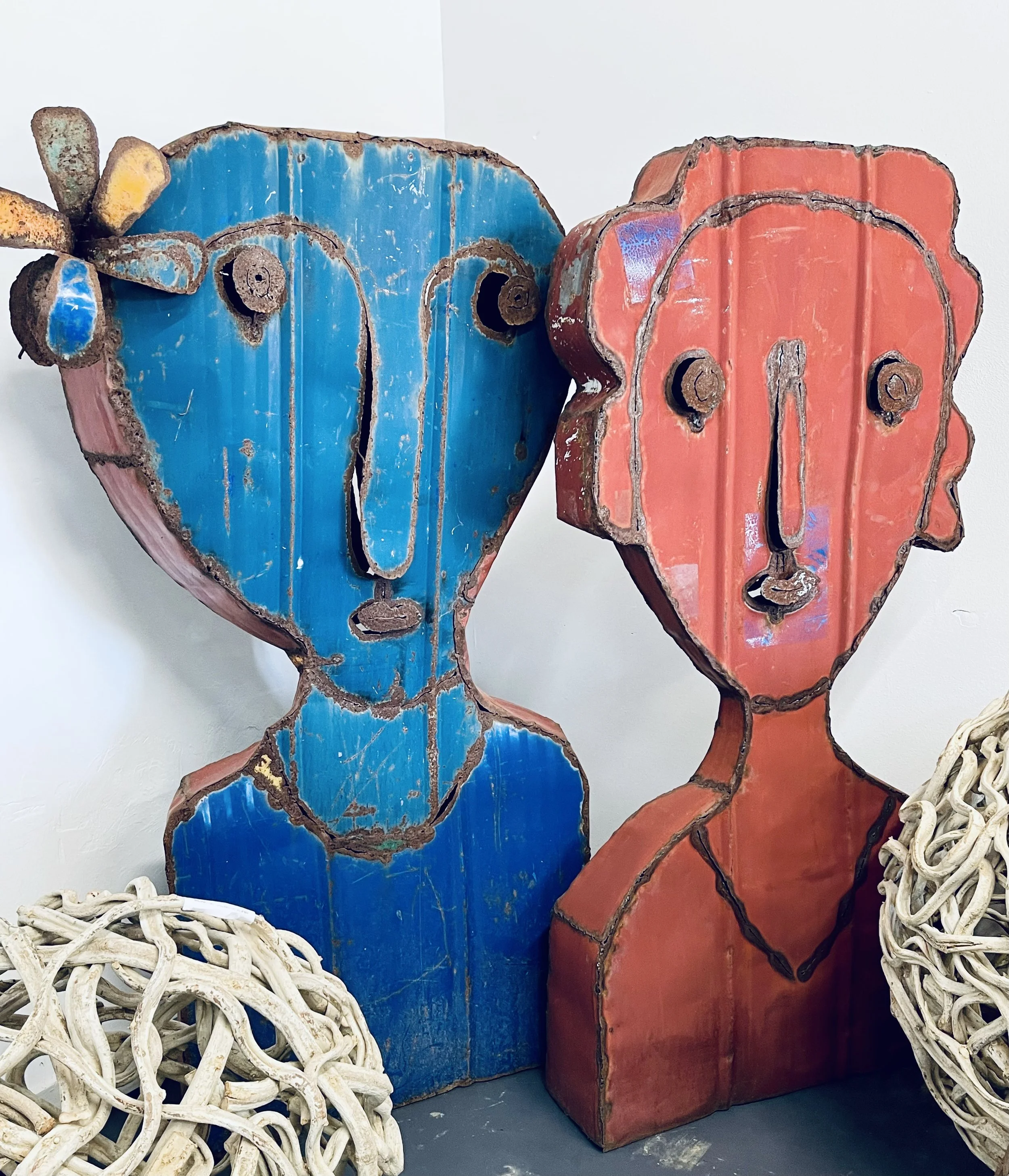 standing metal art sculptures