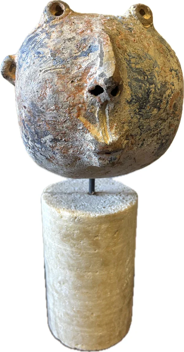 ceramic head on a stone pedestal hs9241.webp